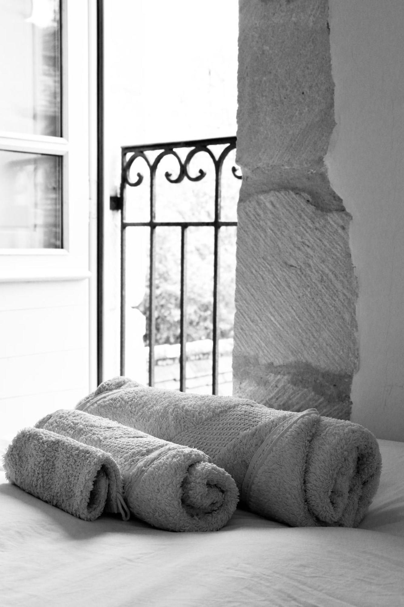 Les Perroutis Villa Saint-Alvere Phòng bức ảnh